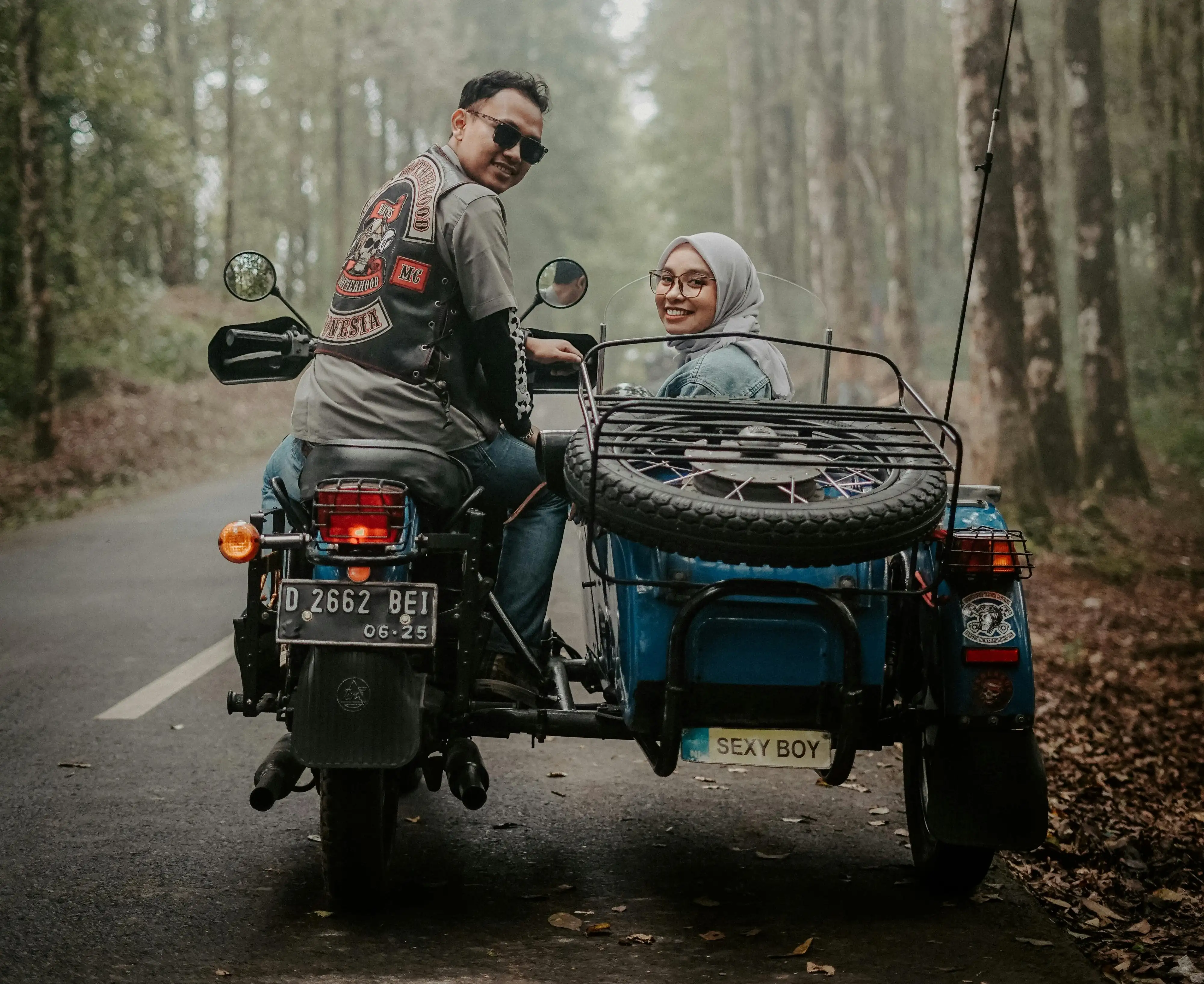 Best Travel Tips and Tricks Hack - Smart Ways to Travel on a Budget